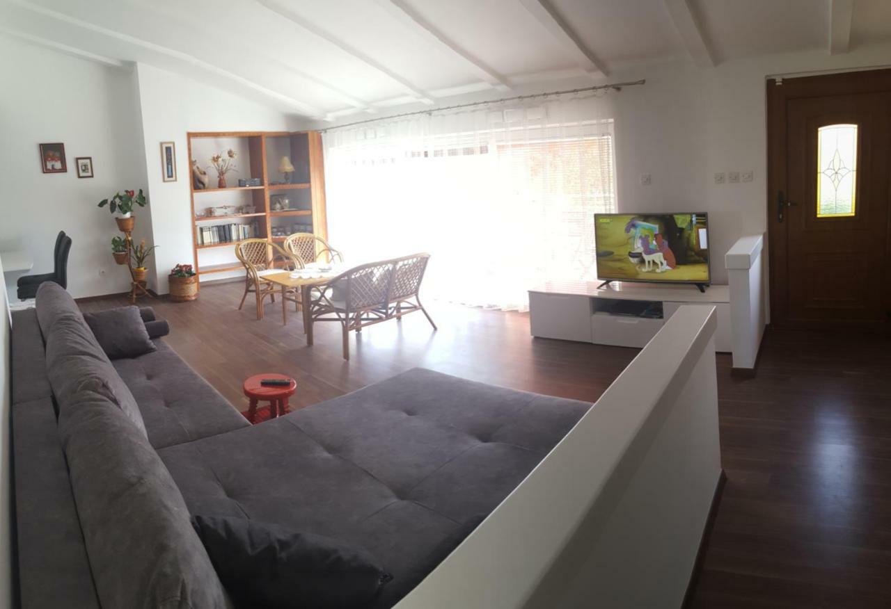 Appartement Haus Mirela à Ližnjan Extérieur photo