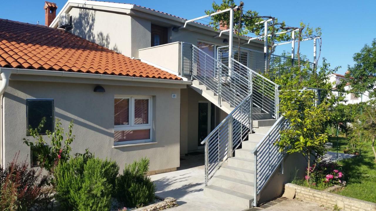 Appartement Haus Mirela à Ližnjan Extérieur photo